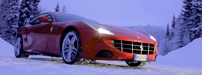 Ferrari FF – rychlostní zkouška na sněhu